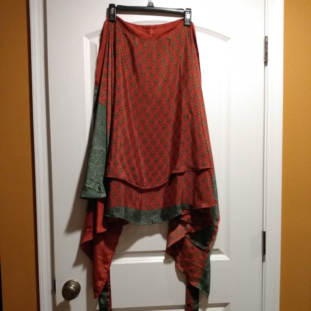 Red and Green Hawaiian Layered Wrap Skirt - Picture 4 of 6